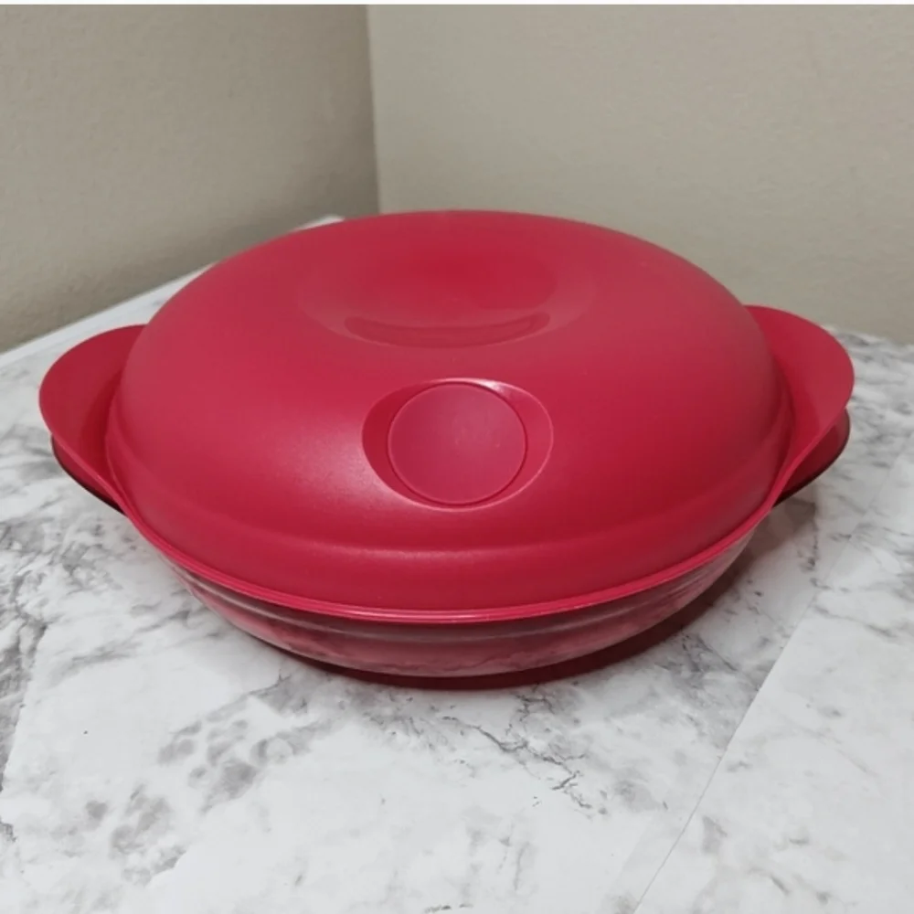 Vintage Red Tupperware 0.7L Microwave Steam Vent Bowl Round